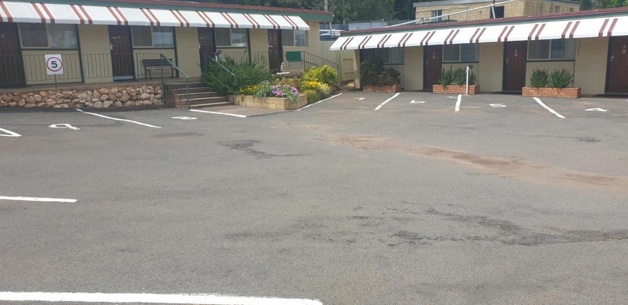 Golden Peak Motel Peakhill Peak Hill Exterior photo