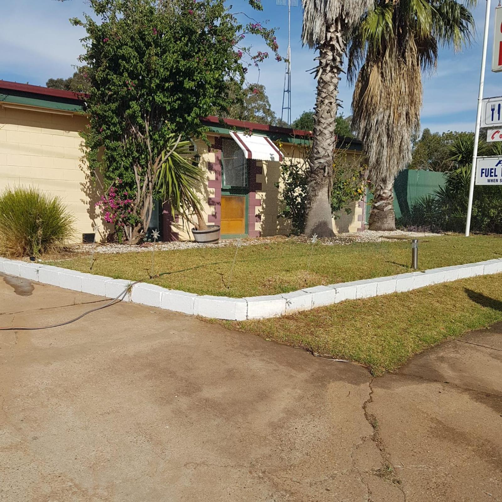 Golden Peak Motel Peakhill Peak Hill Exterior photo